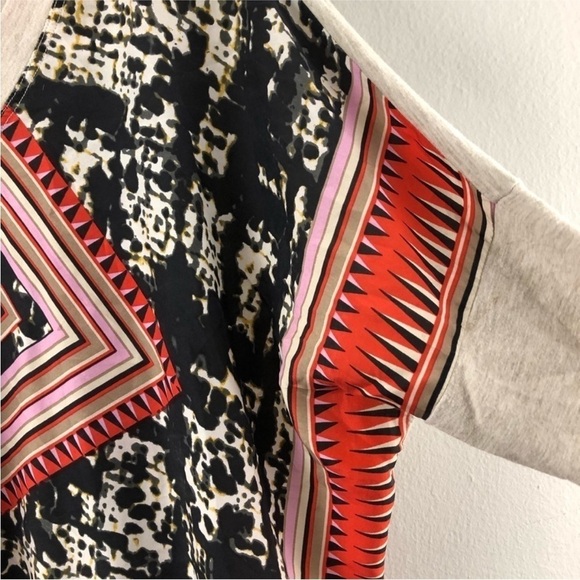 Cabi Silk Aztec Print Top Boho - Picture 6 of 6